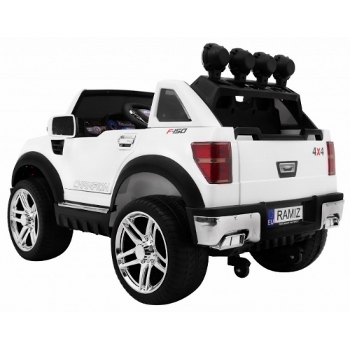 Auto na akumulator  JEEP LONG RANGER   Biały  BBH-1388